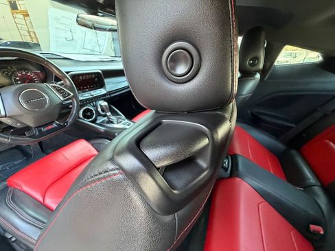 Used 2016 Chevrolet Camaro SS image 41