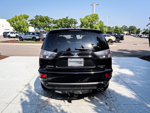 Used 2010 Mitsubishi Outlander GT AWD/4WD image 9