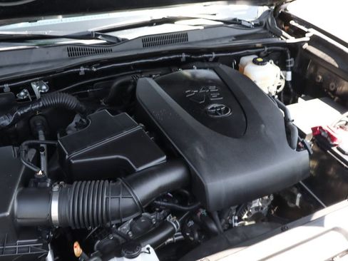 Used 2019 Toyota Tacoma TRD Pro AWD/4WD image 13