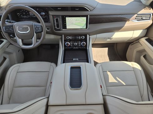 Used 2023 GMC Yukon Denali w/ LPO, Floor Liner Package AWD/4WD image 21