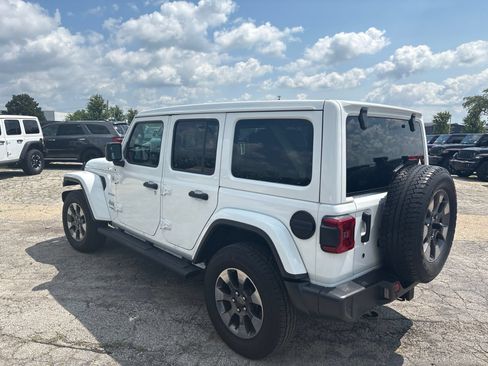 Used 2019 Jeep Wrangler Unlimited Sahara AWD/4WD image 8