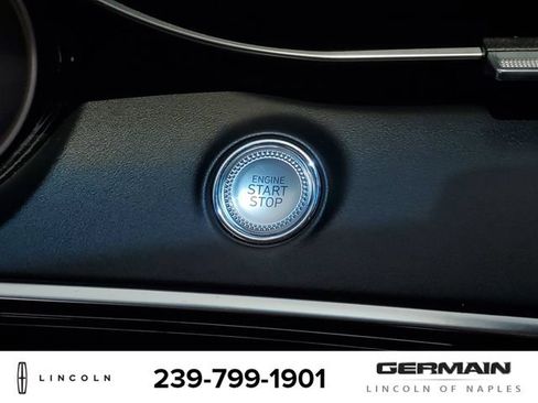 Used 2022 Genesis GV70 2.5T w/ Select Package AWD/4WD image 34