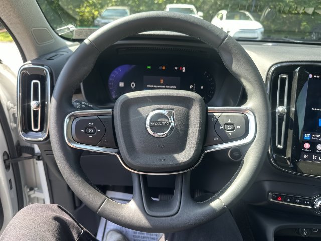 Used 2024 Volvo XC40 B5 Core AWD/4WD image 20