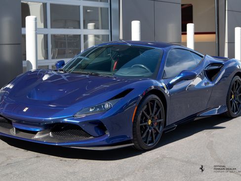 Used 2022 Ferrari F8 Tributo RWD image 1