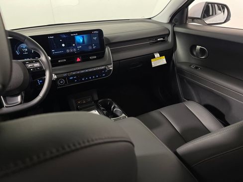 New 2026 Hyundai Ioniq 5 SEL RWD image 17
