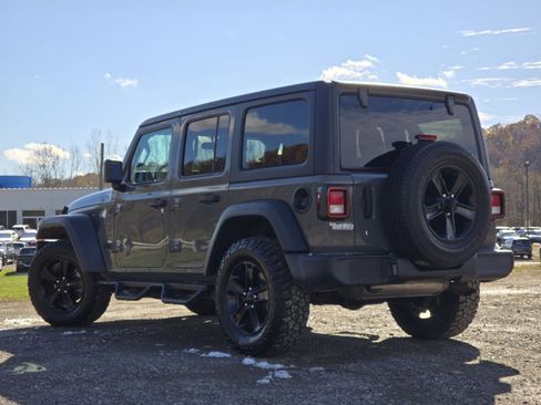 Used 2020 Jeep Wrangler Unlimited Sport image 11