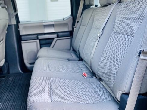 Used 2015 Ford F150 XLT w/ Equipment Group 302A Luxury image 13