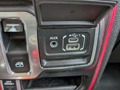 Used 2021 Jeep Wrangler Rubicon AWD/4WD image 26