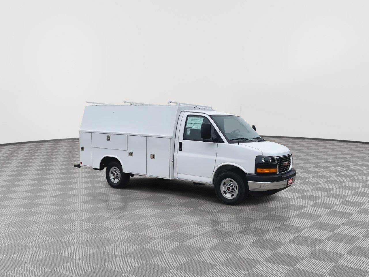 New 2026 GMC Savana 3500 w/ Power Convenience Package RWD image 25