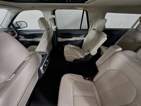 Used 2024 Ford Expedition Max Limited image 20