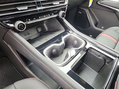 New 2026 Chevrolet Traverse RS image 16