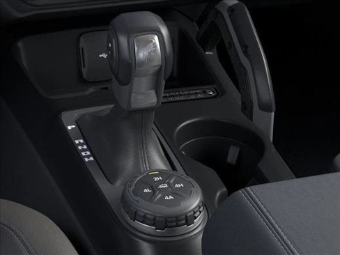 New 2025 Ford Bronco Outer Banks w/ Sasquatch Package image 17