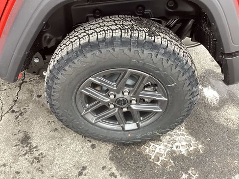 New 2026 Jeep Wrangler Unlimited Sport image 33