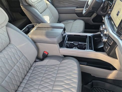 Used 2026 Ford F250 Platinum w/ Platinum Plus Package image 13
