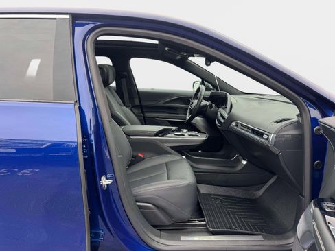 Certified 2024 Cadillac Lyriq Luxury image 15