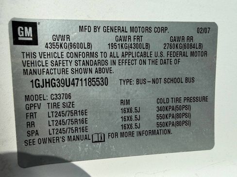 Used 2007 GMC Savana 3500 Extended Passenger w/ LT Preferred Equipment Group RWD image 37