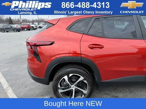 Used 2024 Chevrolet Trax RS w/ Driver Confidence Package image 3