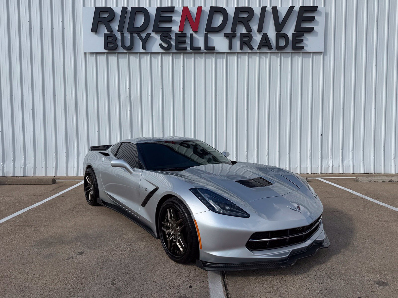 Used 2014 Chevrolet Corvette Stingray Coupe w/ 2LT Preferred Equipment Group RWD image 11