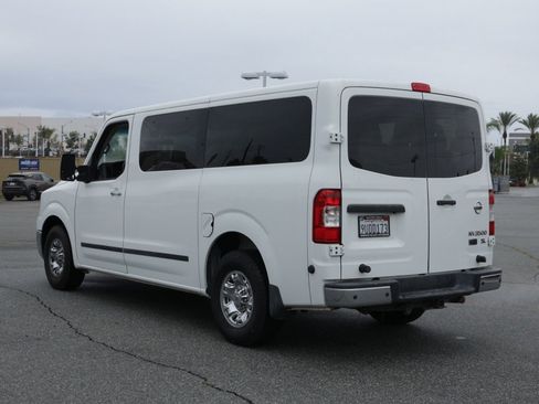 Used 2016 Nissan NV 3500 SL image 6