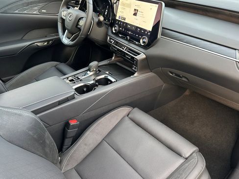 New 2026 Lexus RX 450h AWD image 26