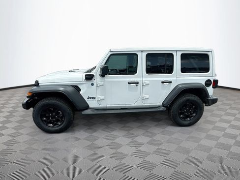 Used 2023 Jeep Wrangler Unlimited w/ Sun & Screen Package AWD/4WD image 9