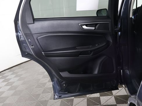 Used 2022 Ford Edge SE image 21