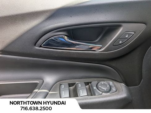 Used 2022 Chevrolet Equinox LT AWD/4WD image 26