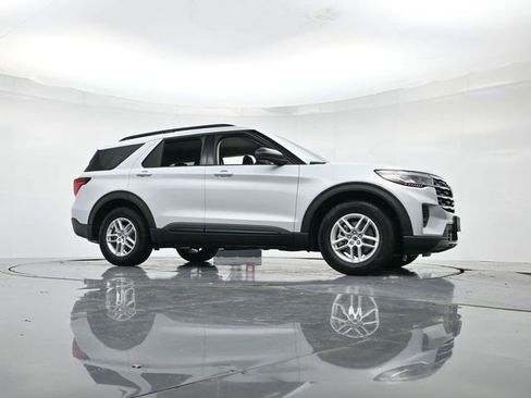 New 2026 Ford Explorer Active image 32