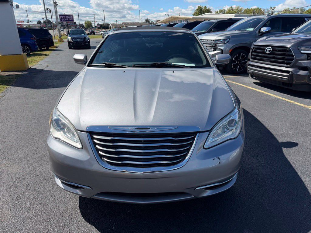 Used 2013 Chrysler 200 Touring FWD image 8