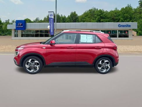 Used 2022 Hyundai Venue Limited FWD image 10