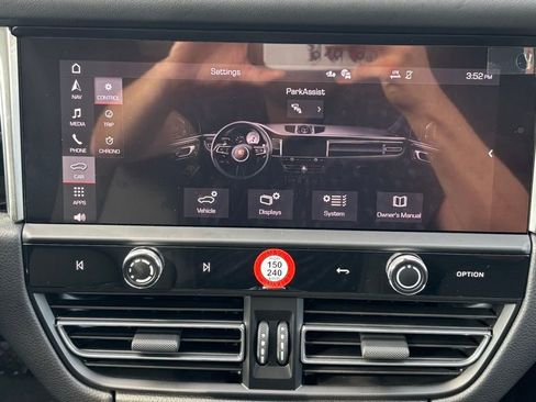 New 2026 Porsche Macan S image 25