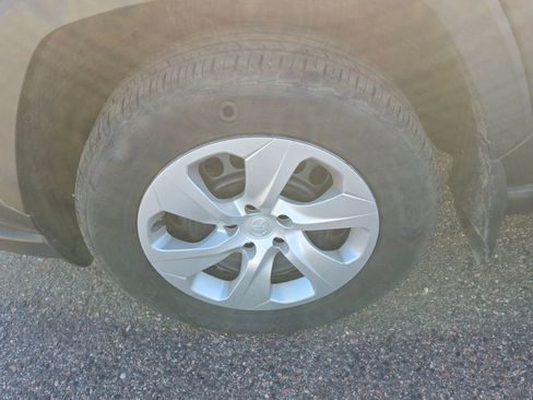 Used 2020 Toyota RAV4 LE w/ All Weather Liner Package AWD/4WD image 10