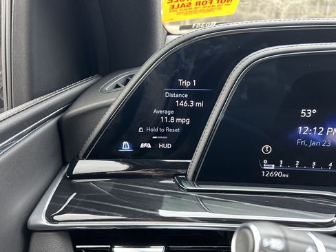 Used 2024 Cadillac Escalade Sport w/ LPO, ONYX Package image 31