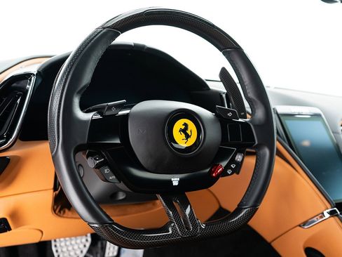 Used 2022 Ferrari Roma image 15