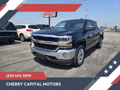 Used 2018 Chevrolet Silverado 1500 LT w/ LT Eassist Package AWD/4WD image 1