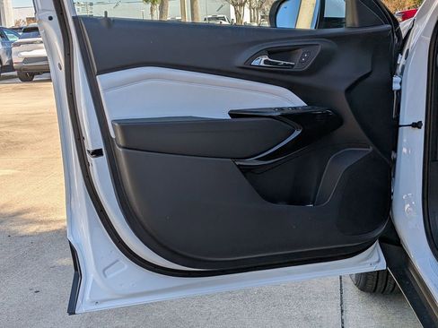 New 2026 Chevrolet Trax LT w/ Driver Confidence Package image 7