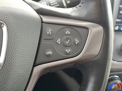 Used 2022 GMC Acadia AT4 w/ Technology Package image 23