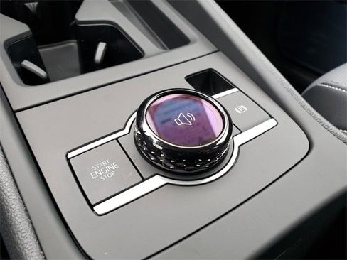 New 2026 Volkswagen Tiguan SE image 11