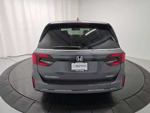 New 2026 Honda Odyssey Touring image 29