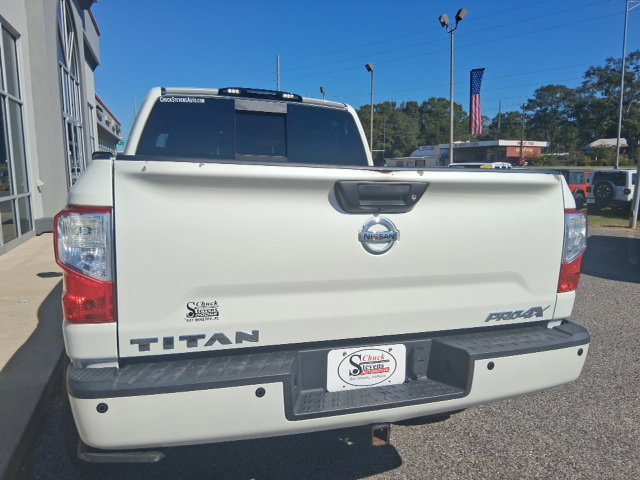 Used 2018 Nissan Titan PRO-4X w/ Pro-4x Utility Package AWD/4WD image 8