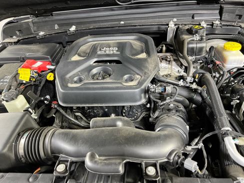 Used 2021 Jeep Wrangler Unlimited Sport AWD/4WD image 29