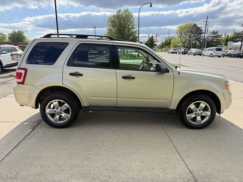 Used 2011 Ford Escape XLT w/ 203A Rapid Spec Order Code AWD/4WD image 4