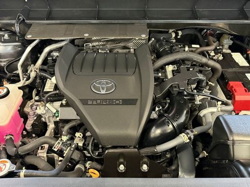 Used 2023 Toyota Highlander XLE image 37