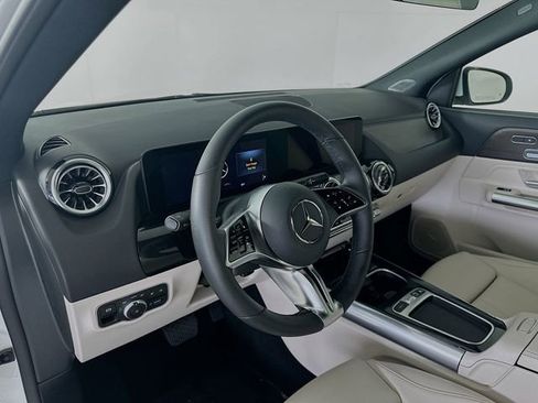 Used 2026 Mercedes-Benz GLA 250 image 9