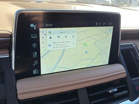 Used 2024 Chevrolet Tahoe Premier w/ Premium Package image 27