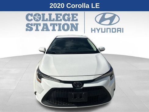 Used 2020 Toyota Corolla LE FWD image 2