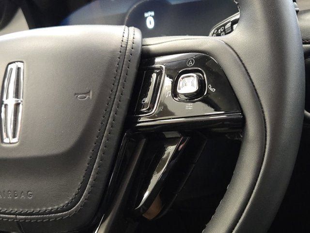 Used 2023 Lincoln Aviator AWD w/ Premium Package image 30