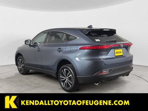 Used 2024 Toyota Venza LE AWD/4WD image 7