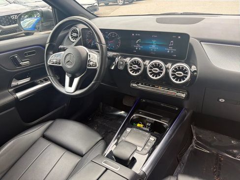 Used 2021 Mercedes-Benz GLA 250 4MATIC w/ Premium Package image 23