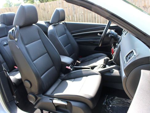 Used 2012 Volkswagen Eos Komfort FWD image 37